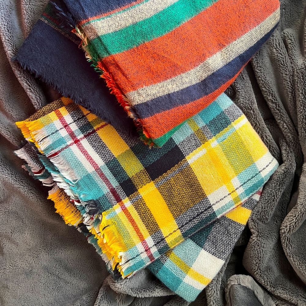 Lot of 2 Wraps / Scarves / Blankets - Plaid